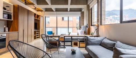 Televisión, oficina