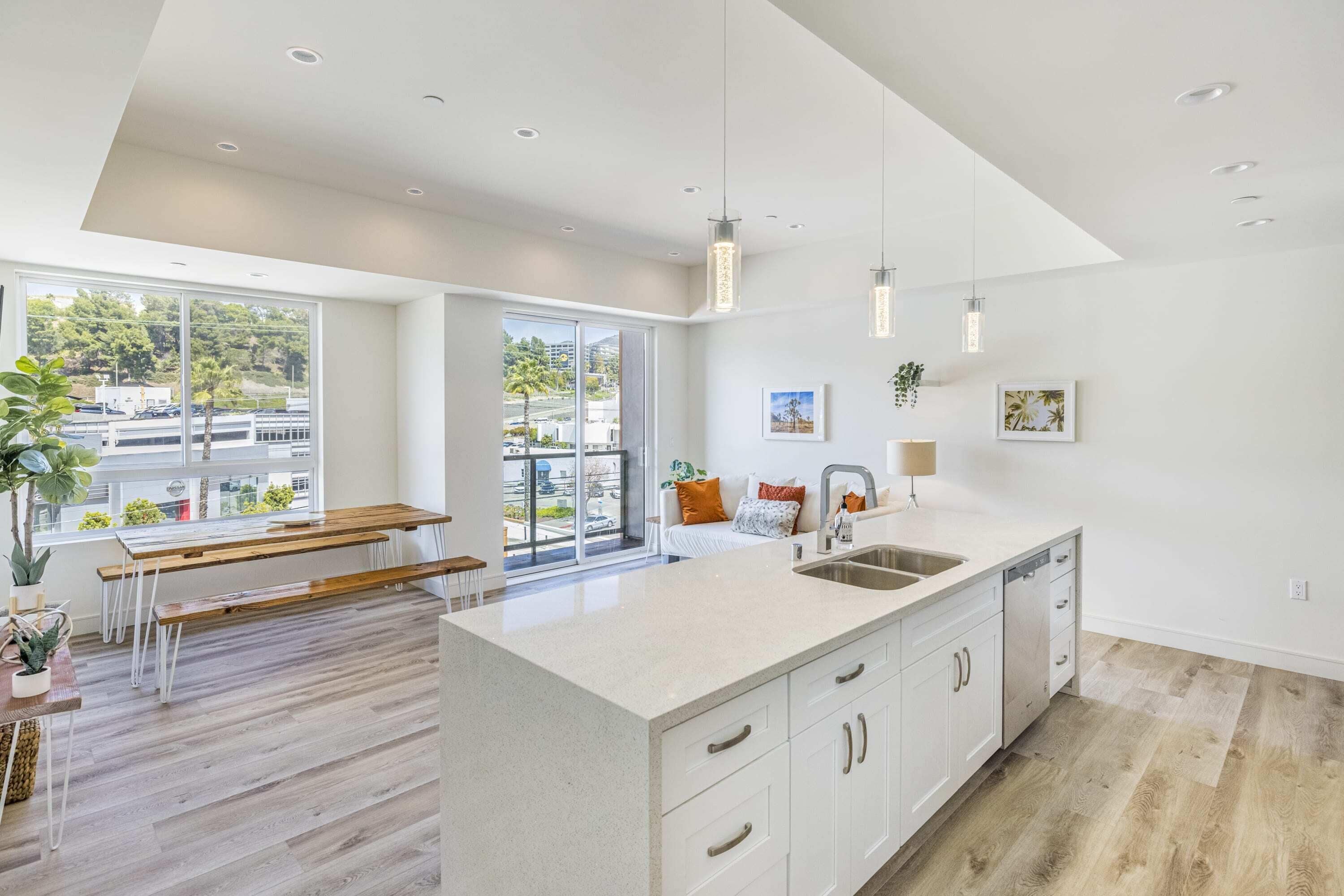 NEW Designer Townhouse Walking TO Universal!