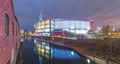 Large Home near Edgbaston Stadium, UOB & QE hospital sleeps 6