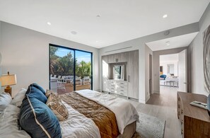 5 Schlafzimmer, Bügeleisen/Bügelbrett, WLAN, Bettwäsche