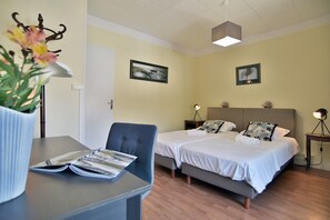2 Schlafzimmer, Bügeleisen/Bügelbrett, kostenloses WLAN