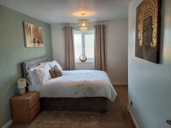 Casa | 3 habitaciones, tabla de planchar con plancha y wifi gratis 