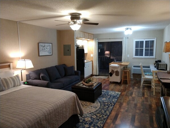 Téléviseur connecté, foyer, lecteur de DVD