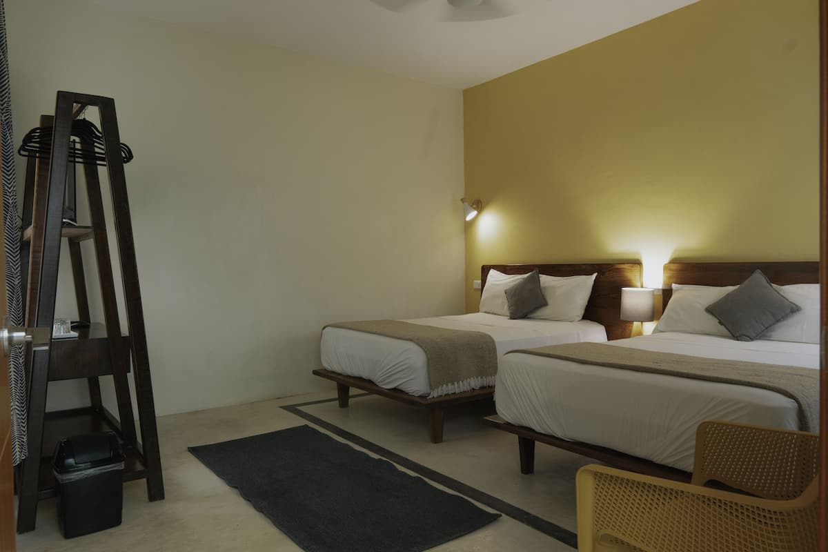 1 Schlafzimmer, hochwertige Bettwaren, Zimmersafe, Verdunkelungsvorhänge