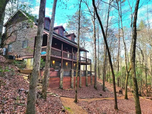 Ruhewald Cabin - Hot Tub, 3 Creeks w/Waterfalls, Remote