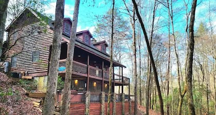 Ruhewald Cabin - Hot Tub, 3 Creeks w/Waterfalls, Remote