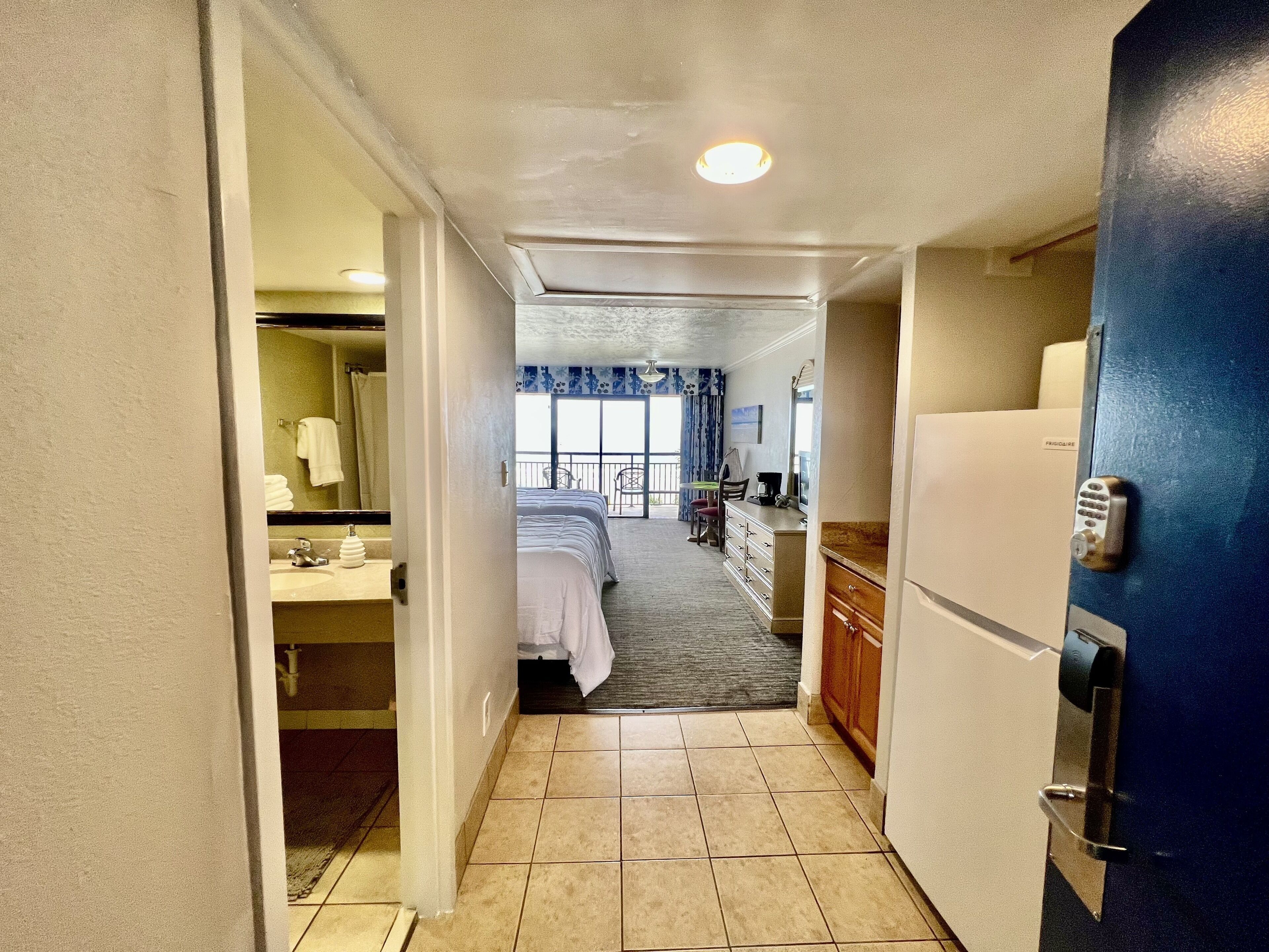 Oceanfront/Voted "9 Best Hotels with Waterparks"