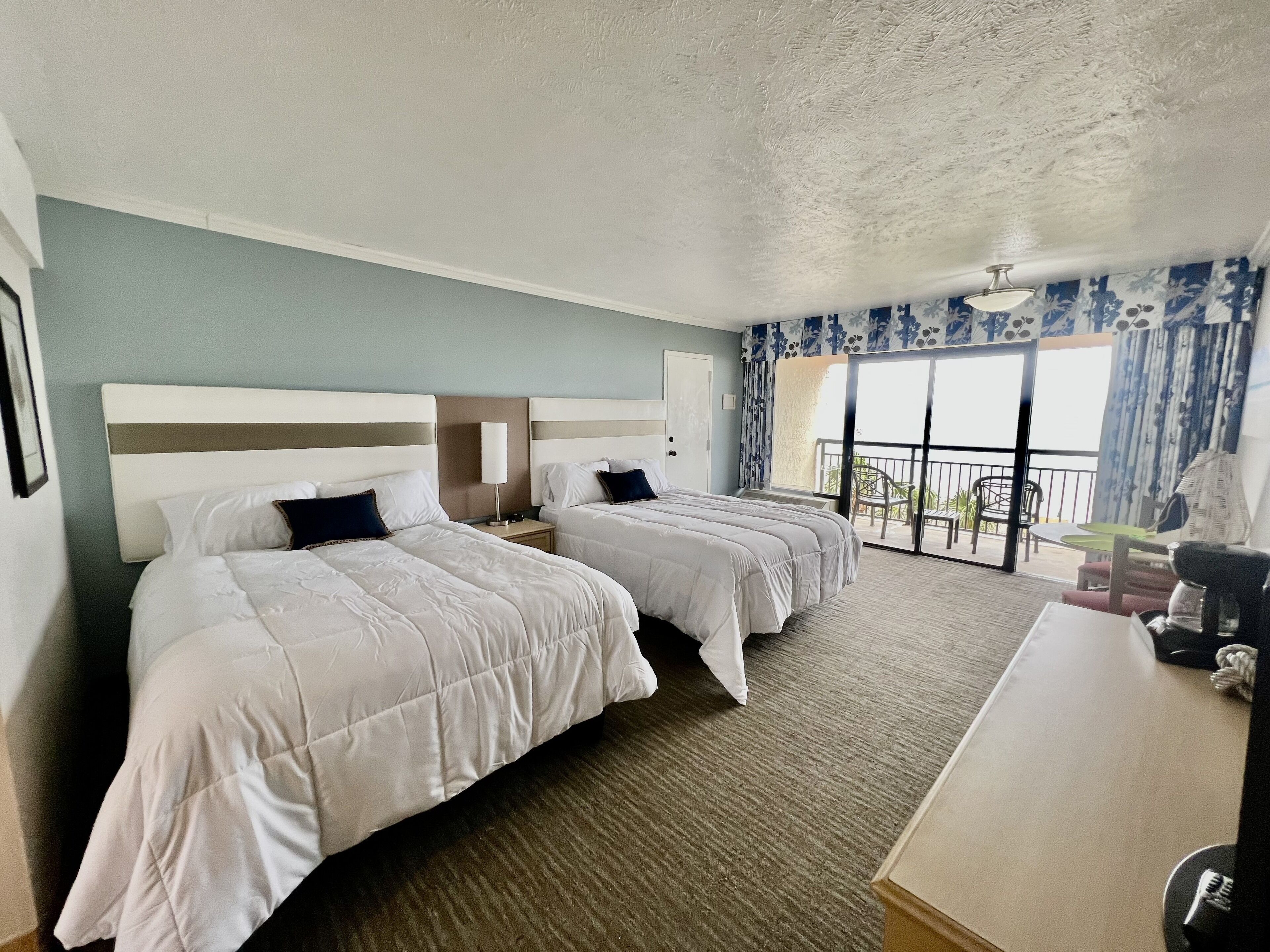 Oceanfront/Voted "9 Best Hotels with Waterparks"