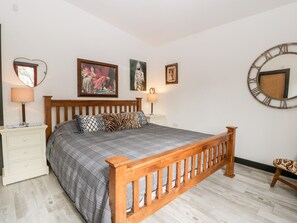 3 habitaciones, decoración personalizada y muebles diferentes 