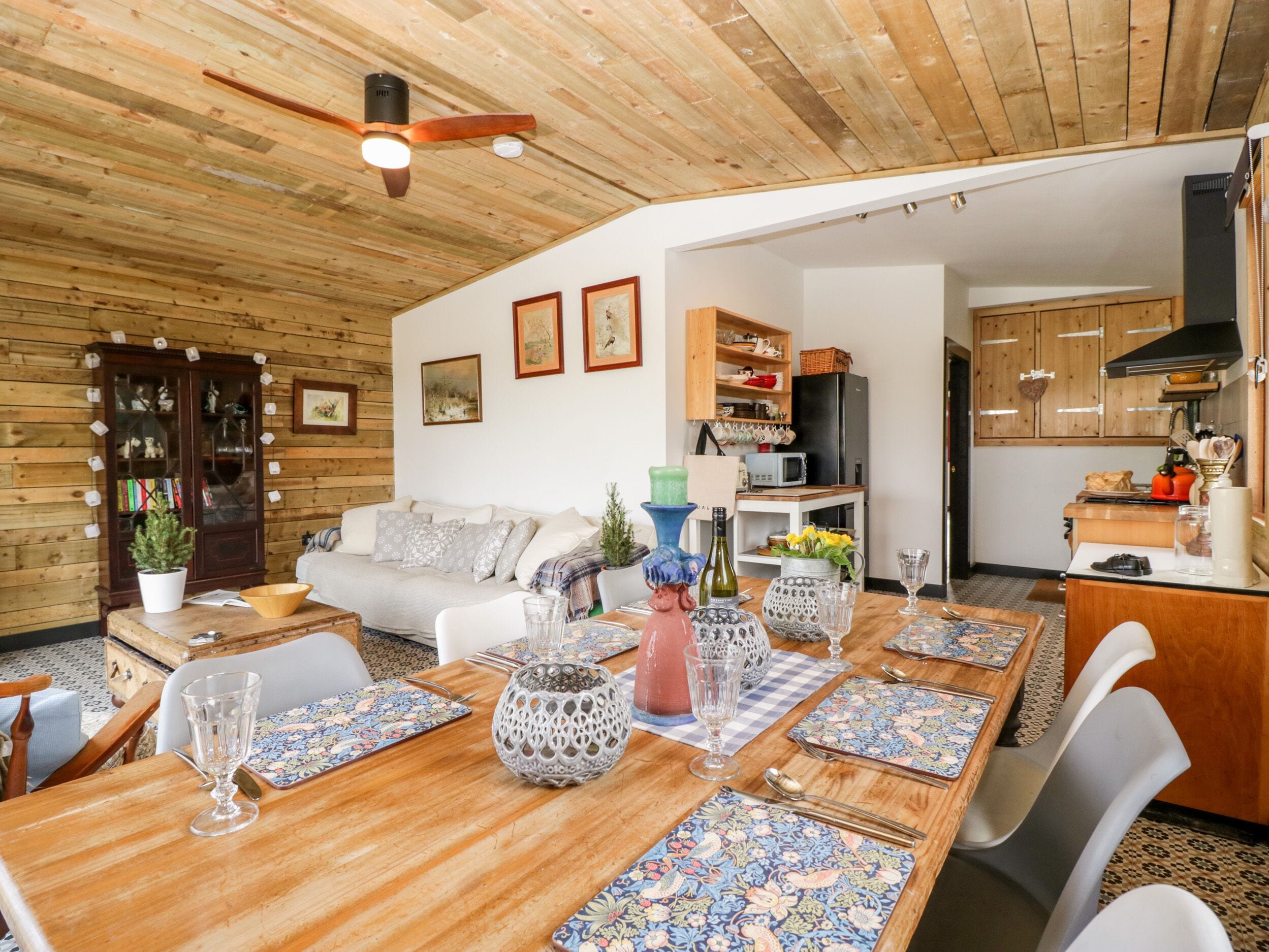 Cottage | Interior