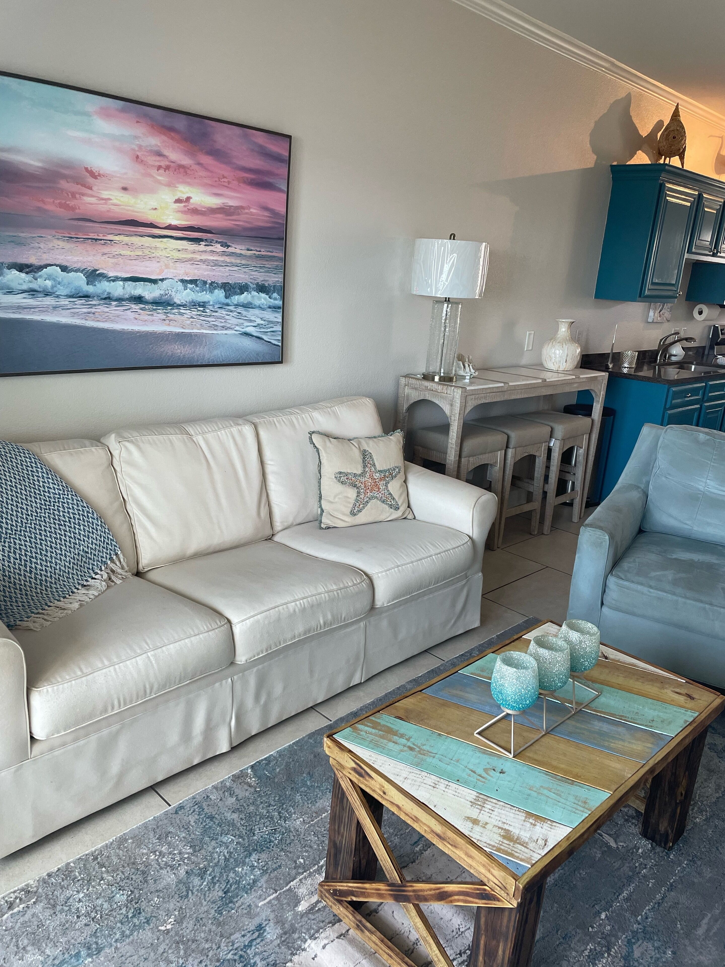 Beautiful Bay front condo with own space for boat & jetski 5 minute walk to gulf