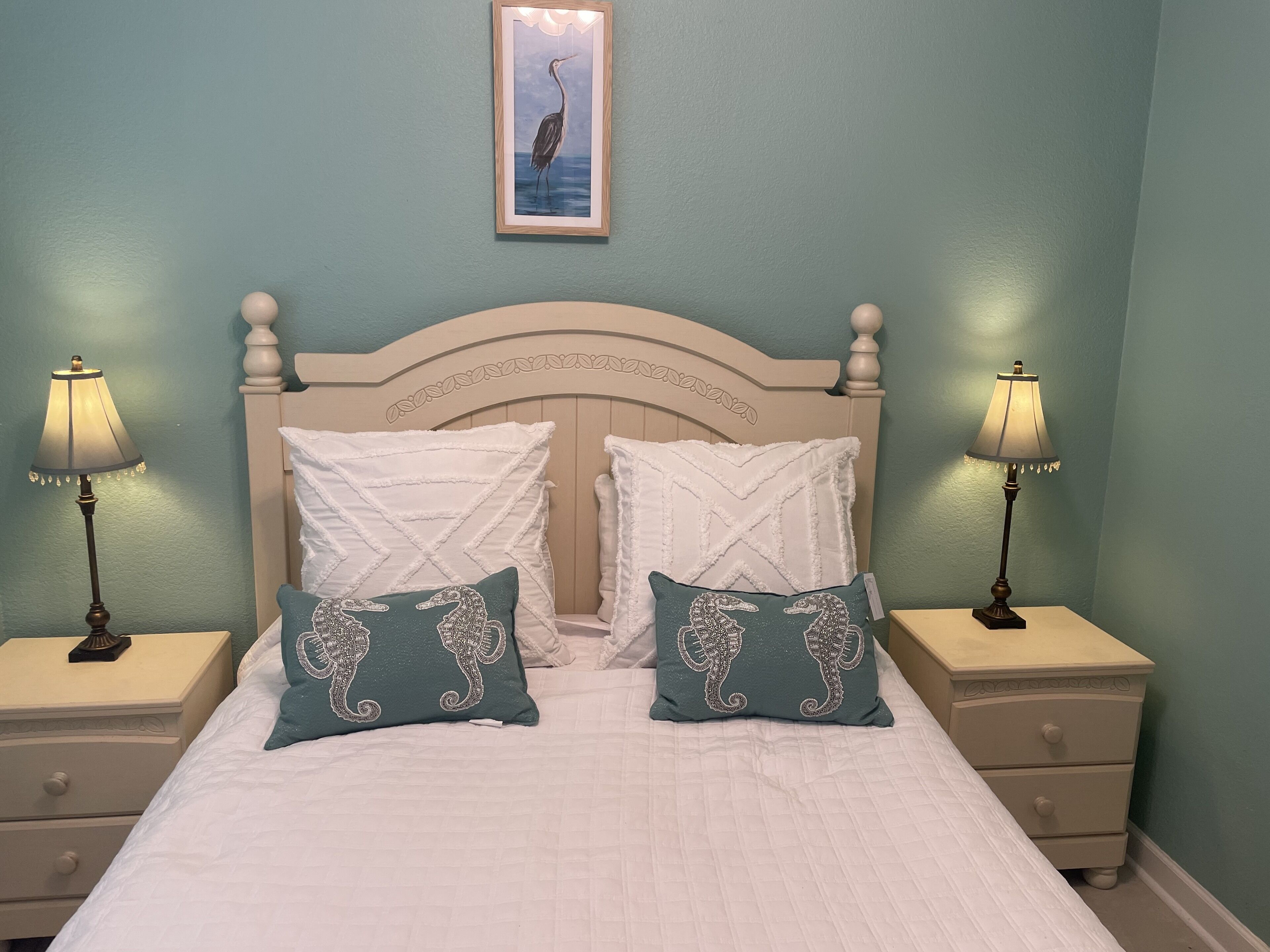 Beautiful Bay front condo with own space for boat & jetski 5 minute walk to gulf