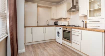 London Gate No1 - Donnini Apartments
