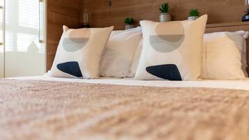 2 bedrooms, iron/ironing board, travel cot, WiFi