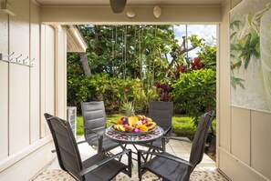 Outdoor dining