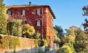 Exterior - VILLA IL PRINCIPE - Nine Bedroom Villa, Sleeps 18 (Castellina in Chianti)