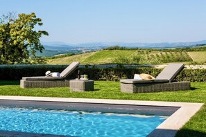 Pool - VILLA IL PRINCIPE - Nine Bedroom Villa, Sleeps 18 (Castellina in Chianti)