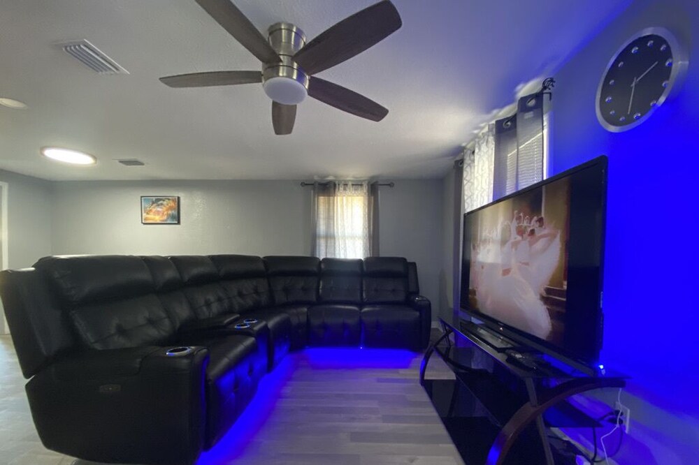 *** Sarasota UTC Vacation Home ***