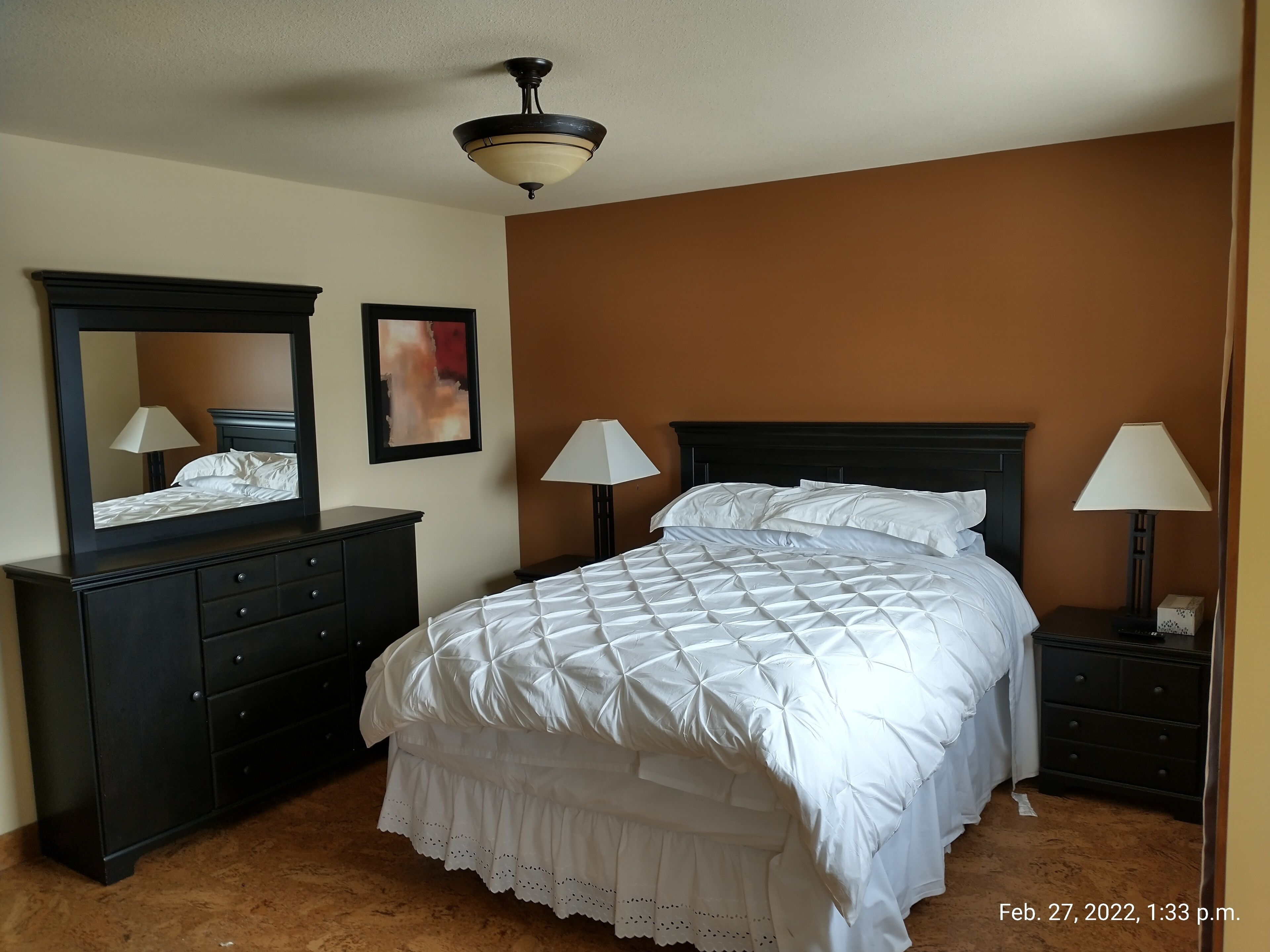 1 min to golf course, 5 min to ski hill and hot springs