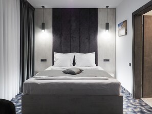 Minibar, skrivebord, lydisolert og wi-fi (inkludert)