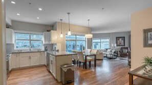 Appartement (2 Bedrooms) | Coin séjour