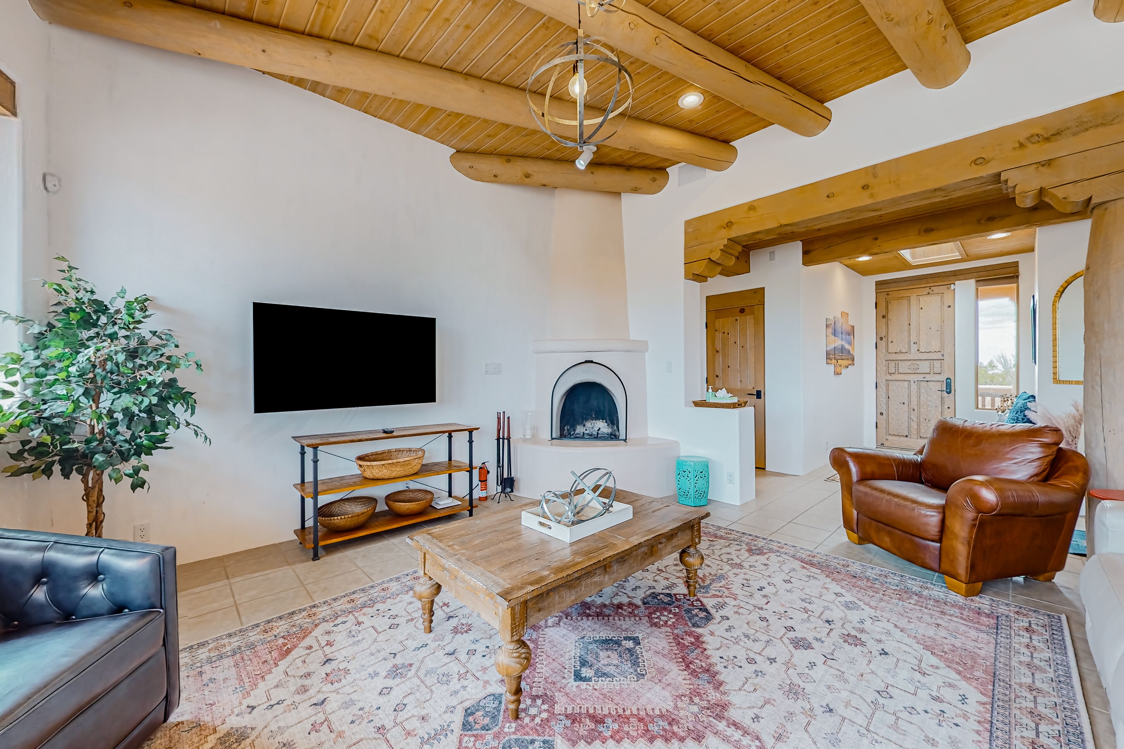 Idyllic mountain-view retreat with luxe interior & private sunset-view hot tub