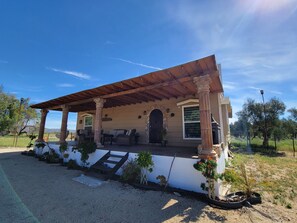 Property grounds - Classic and  comfort cabin within trees,vine and olive trees (Ensenada)