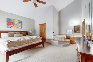 4 habitaciones, tabla de planchar con plancha, internet y ropa de cama 