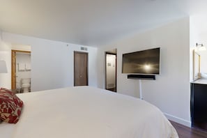 4 bedrooms, WiFi, bed sheets