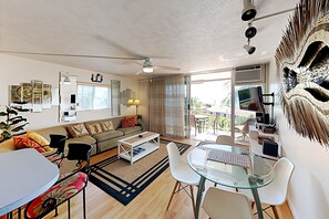 TV, DVD player, books, stereo