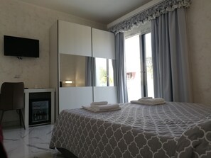 Superior Double Room, 1 Queen Bed, Ensuite, Corner - Hotel Presidente (Porto Cesareo)