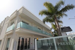 Front of property - Hotel Presidente (Porto Cesareo)