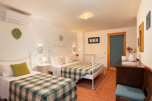 2 Schlafzimmer, Reisekinderbett, kostenloses WLAN