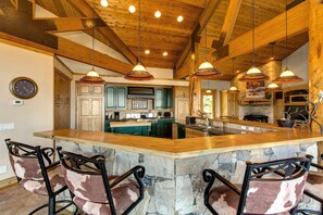 Køleskab, mikrobølgeovn, ovn, opvaskemaskine