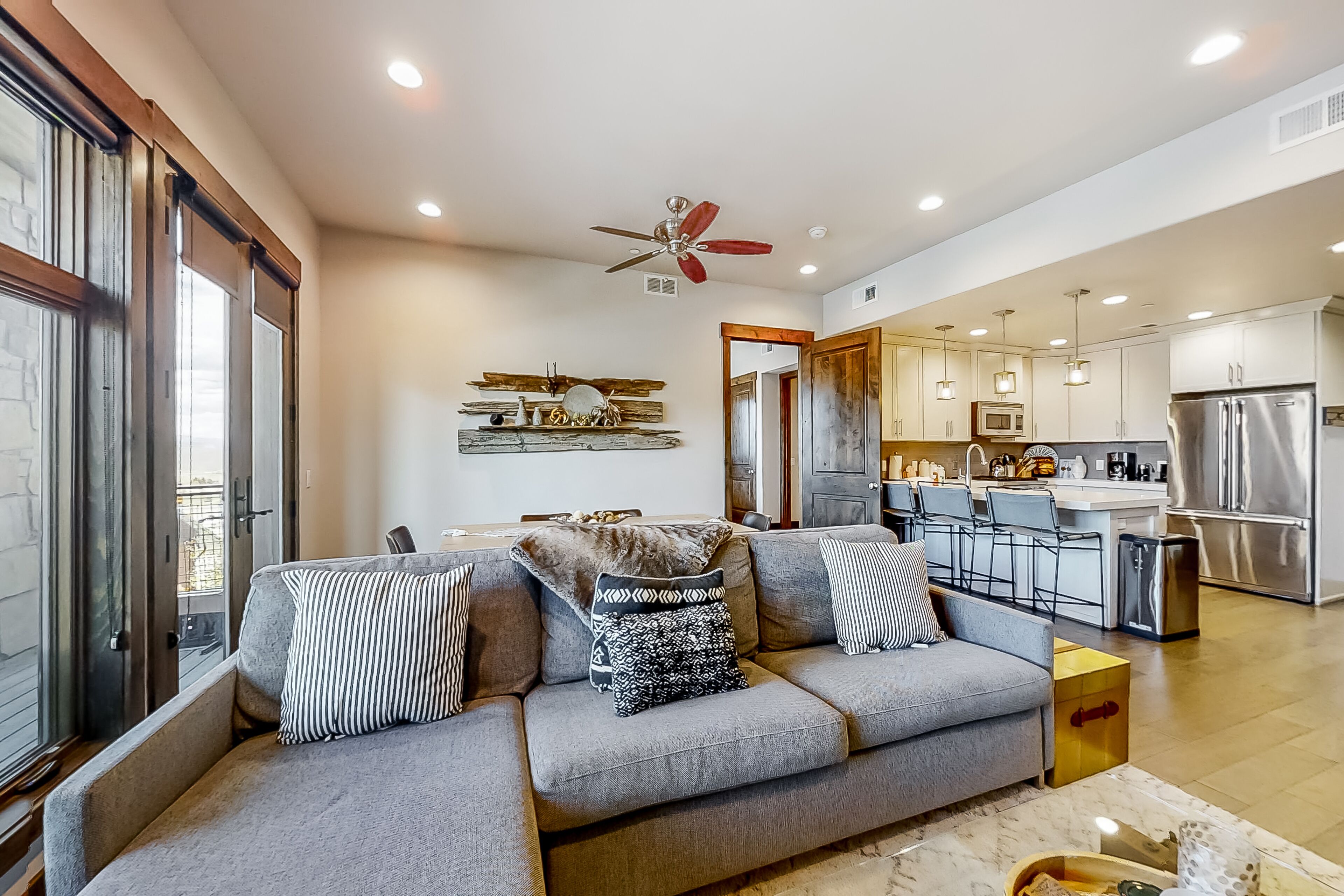 Télévision, cheminée