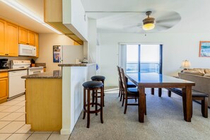 Dining - Capri by the Sea 1101 | 11th Floor | Ocean View | Beachfront Bliss (San Diego)
