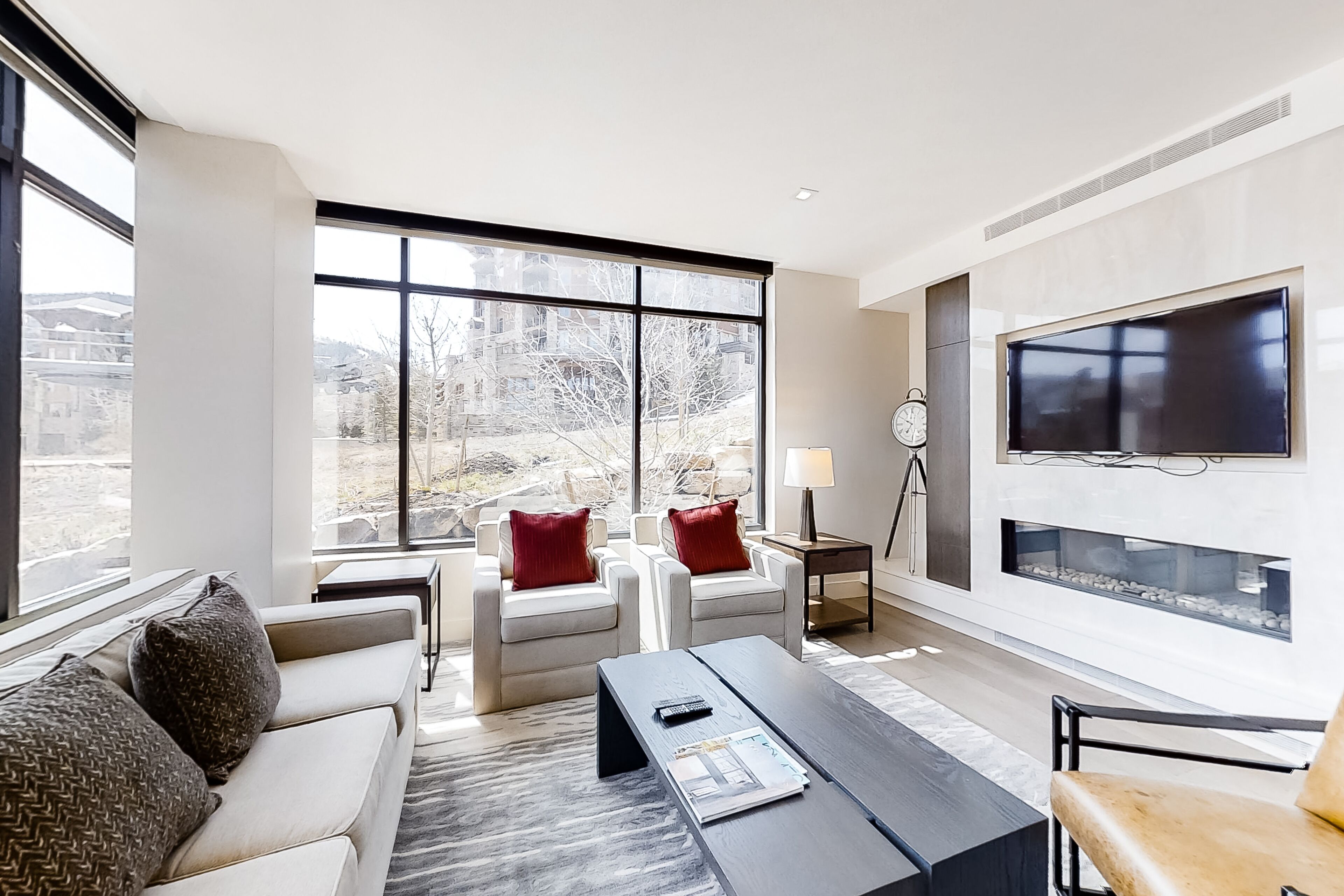 Ski-In, Ski-Out Perfection with Luxury Pool, Hot Tubs & Fitness Center