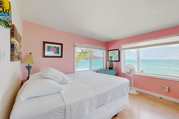 1 bedroom, desk, WiFi, bed sheets