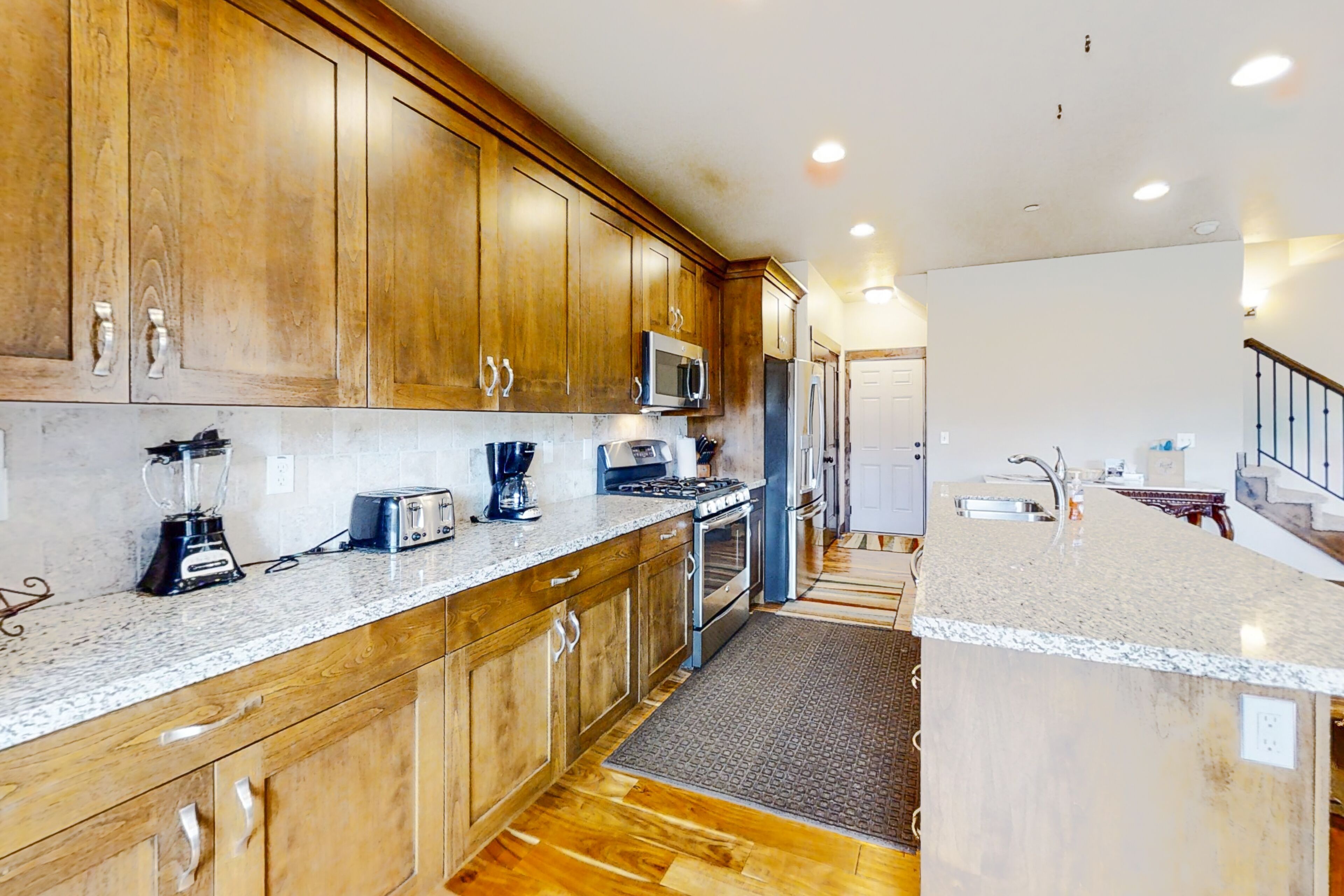 Mountain Townhome with Hot Tub - Near Park City & Jordanelle Marina