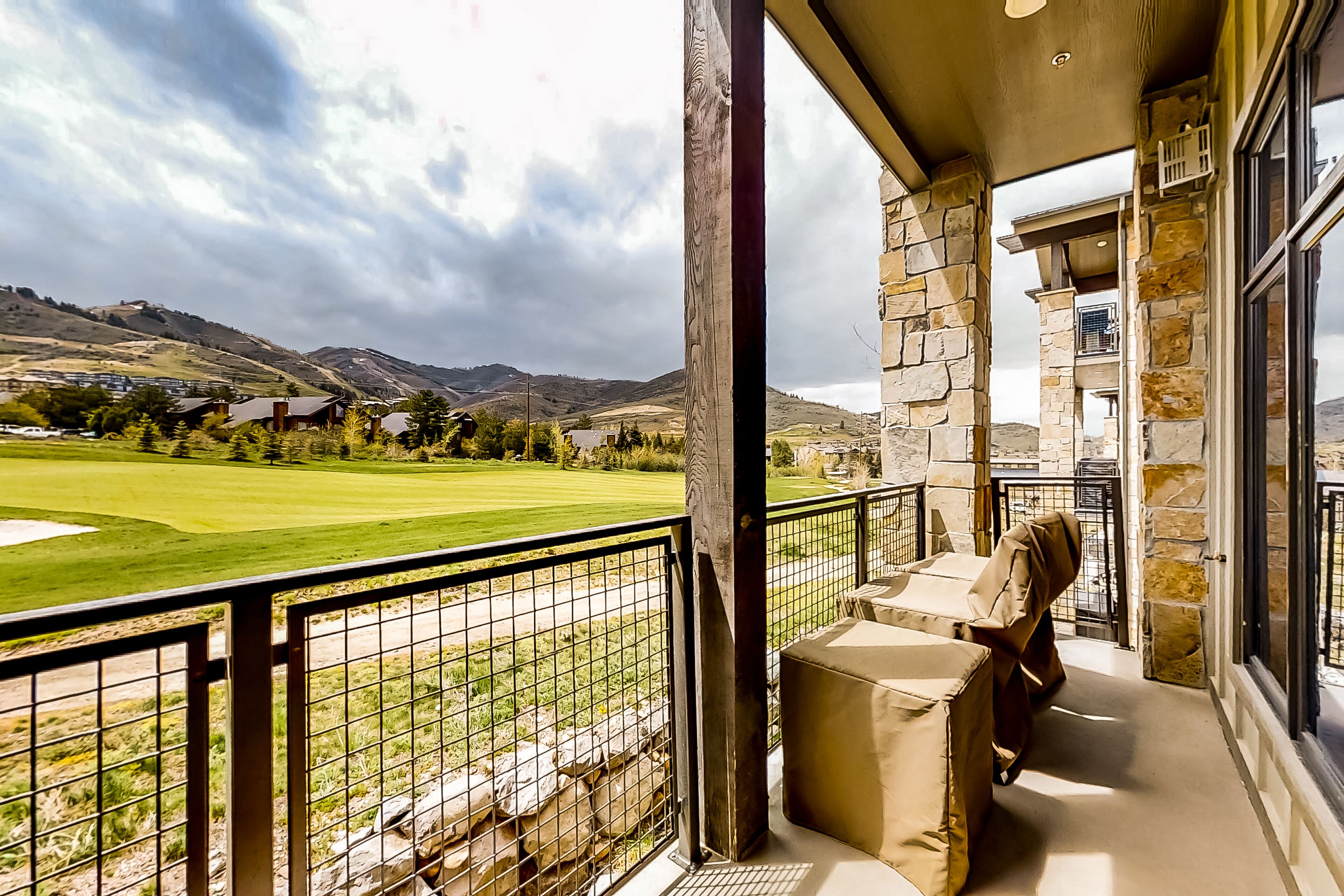 Luxe Blackstone Condo w/ Pool, Hot Tub & Fitness Center – Walk to Lift!