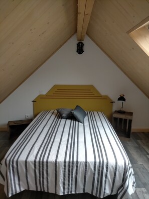 2 chambres, lit parapluie, Wi-Fi gratuit, draps fournis