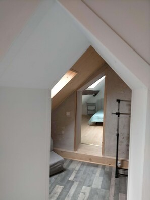 2 dormitoris, un bressol de viatge, wifi gratuïta i roba de llit