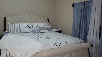 3 chambres, fer et planche Ă repasser, Wi-Fi gratuit, draps fournis