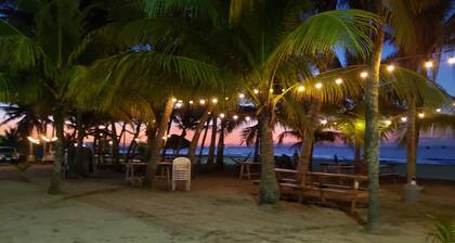 Private house minutes to private beach