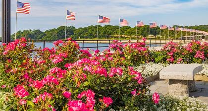 Harbortown Hideaway: Downtown Gloucester Charm