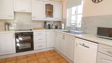 Fridge, dishwasher, electric kettle, toaster
