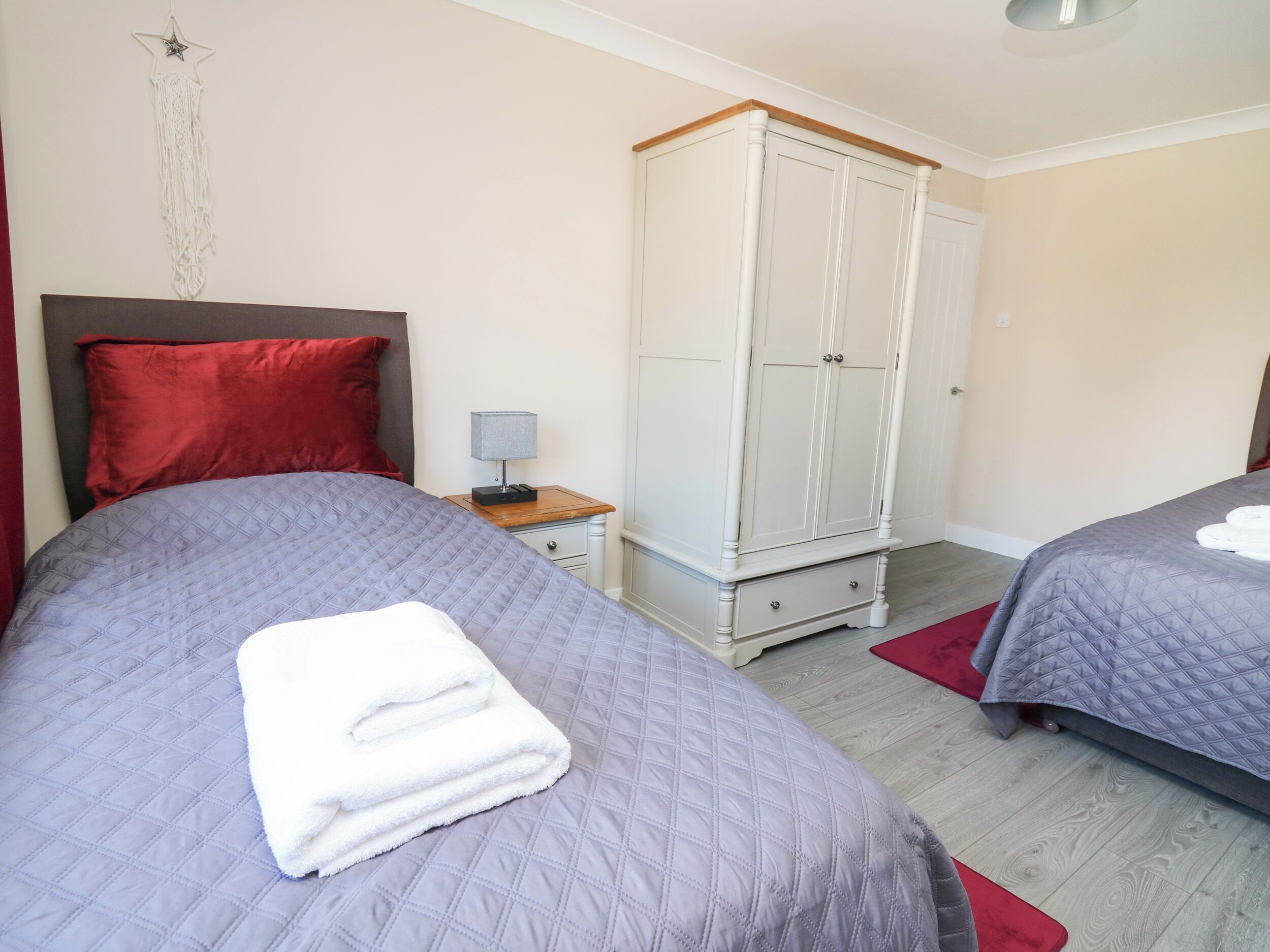 2 bedrooms, individually decorated, individually furnished, free WiFi