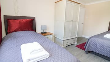 2 bedrooms, individually decorated, individually furnished, free WiFi