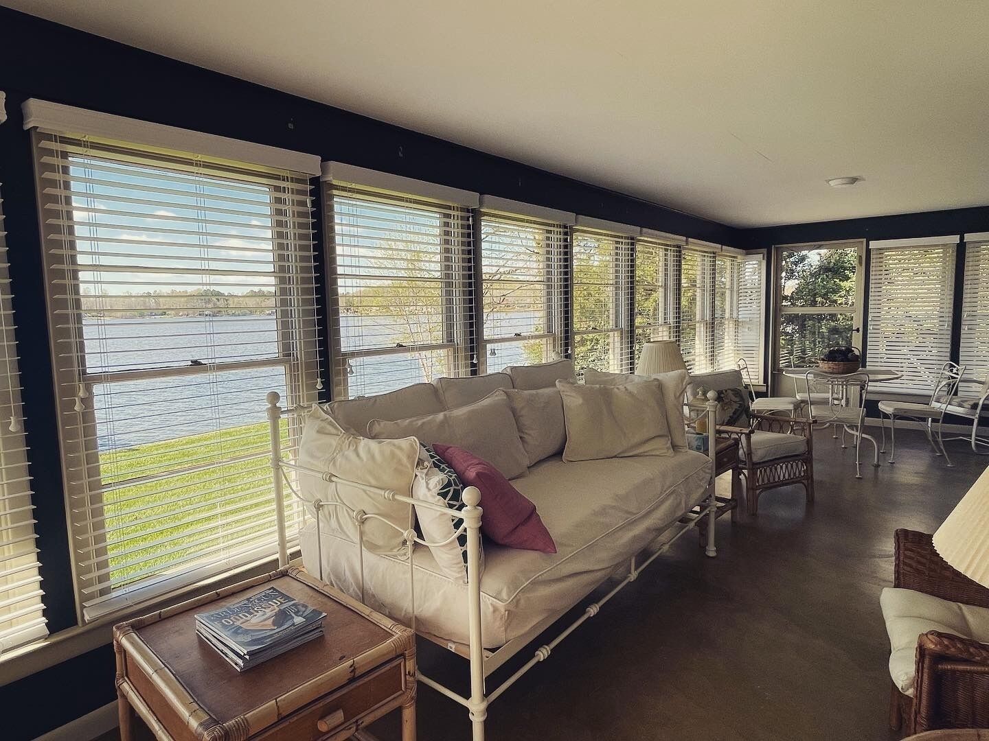 High Rock Lake Get-A-Way. Waterfront & private pier!