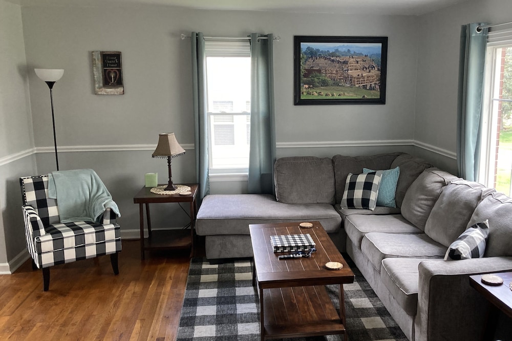 Charming cottage in the heart of Amish County